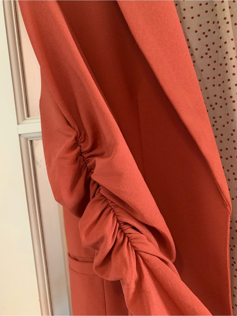 Skies Are Blue - 3/4 ruched sleeve tailored blazer - Picture 4 of 7
